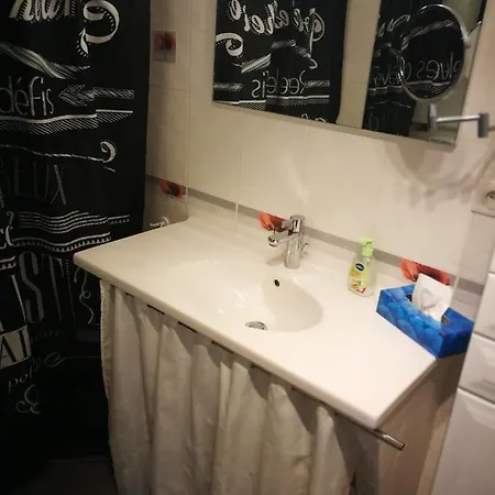 Proche Du Centre * La Rochelle (Charente-Maritime)